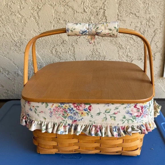 Longaberger Cake Basket and Lid - Picture 6 of 11